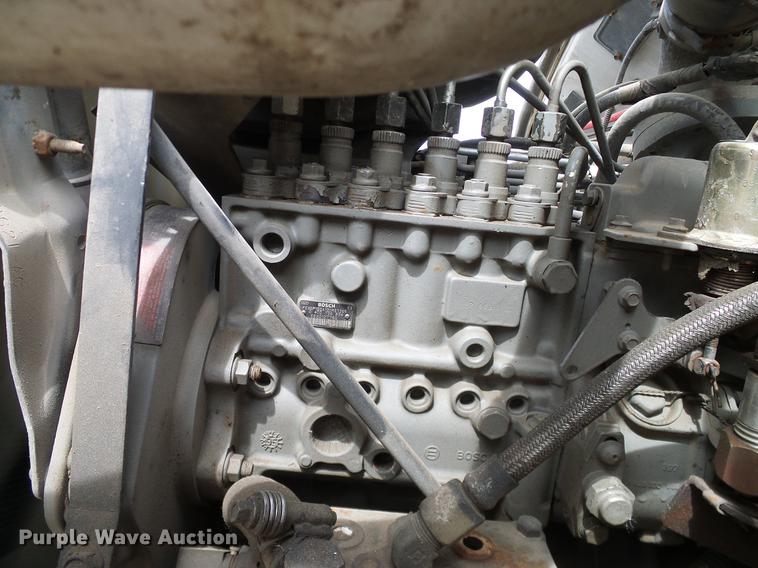 image for item DC2200 1996 Ford F8000 bucket truck