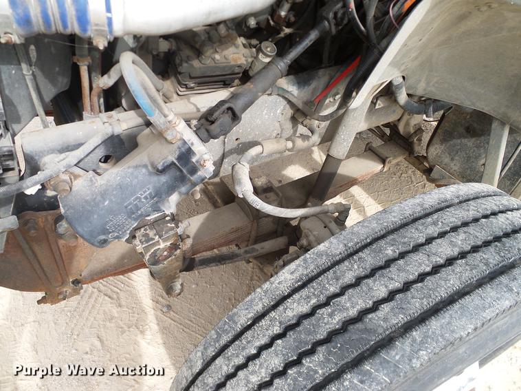 image for item DC2200 1996 Ford F8000 bucket truck