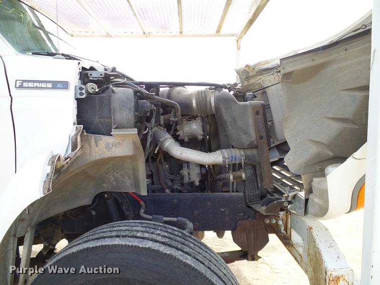 image for item DC2200 1996 Ford F8000 bucket truck