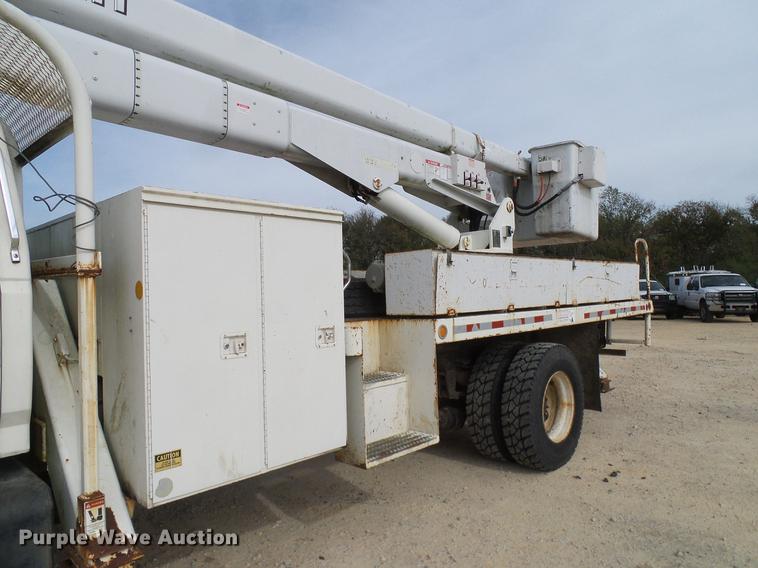 image for item DC2200 1996 Ford F8000 bucket truck