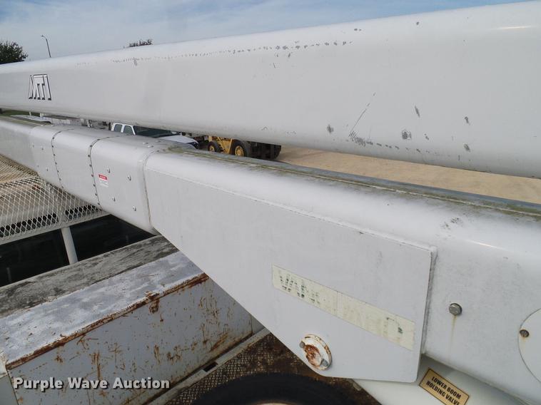 image for item DC2200 1996 Ford F8000 bucket truck