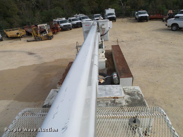 image for item DC2200 1996 Ford F8000 bucket truck