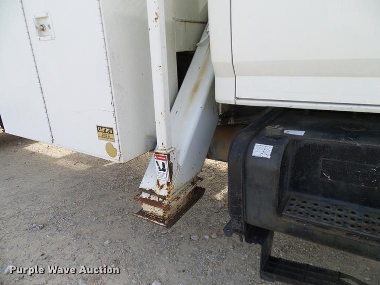 image for item DC2200 1996 Ford F8000 bucket truck