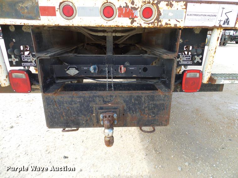 image for item DC2200 1996 Ford F8000 bucket truck