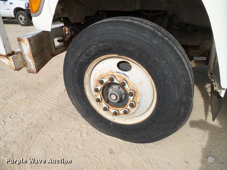 image for item DC2200 1996 Ford F8000 bucket truck