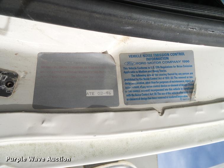 image for item DC2200 1996 Ford F8000 bucket truck