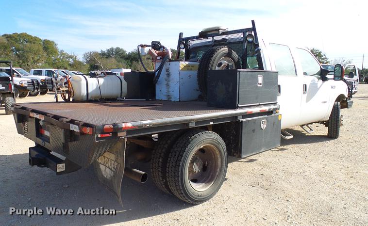 image for item DC2201 2004 Ford F550 Crew Cab flatbed truck