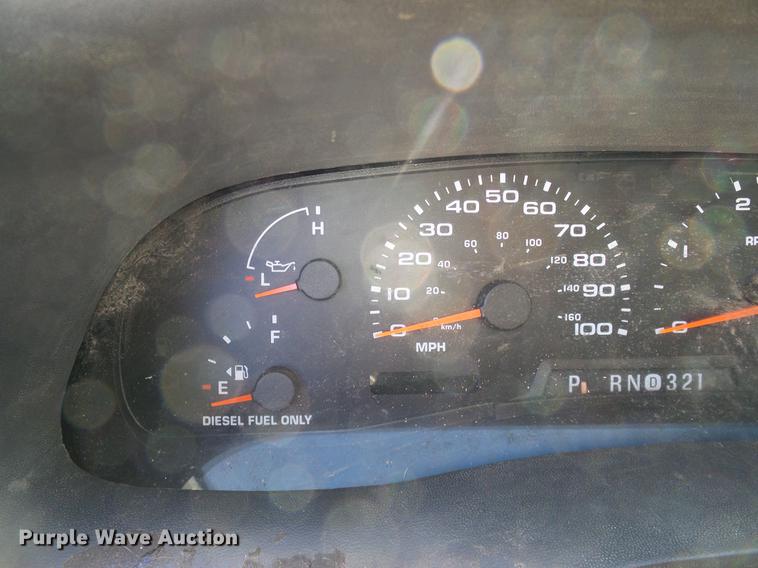 image for item DC2201 2004 Ford F550 Crew Cab flatbed truck