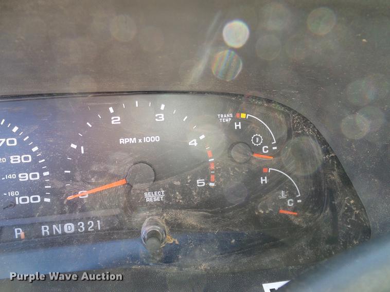 image for item DC2201 2004 Ford F550 Crew Cab flatbed truck