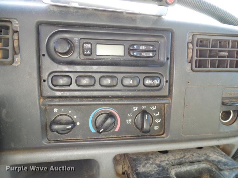 image for item DC2201 2004 Ford F550 Crew Cab flatbed truck