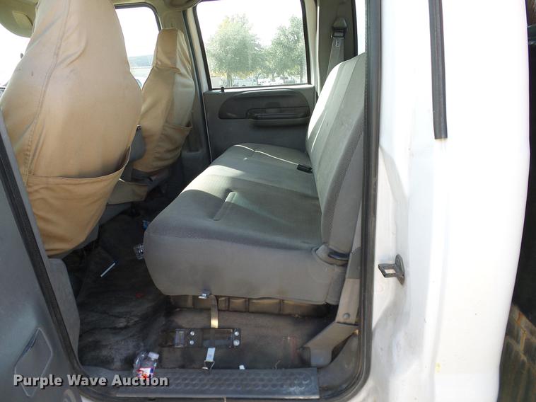 image for item DC2201 2004 Ford F550 Crew Cab flatbed truck