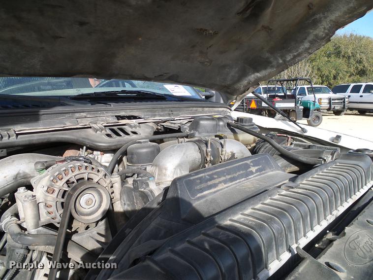 image for item DC2201 2004 Ford F550 Crew Cab flatbed truck