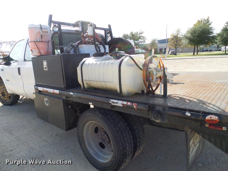 image for item DC2201 2004 Ford F550 Crew Cab flatbed truck