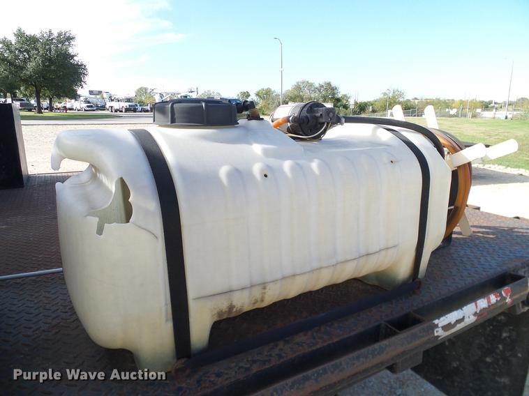 image for item DC2201 2004 Ford F550 Crew Cab flatbed truck