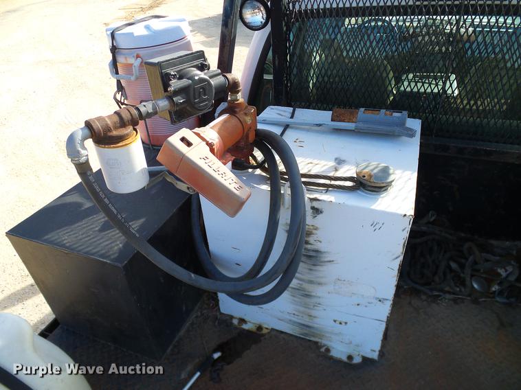 image for item DC2201 2004 Ford F550 Crew Cab flatbed truck