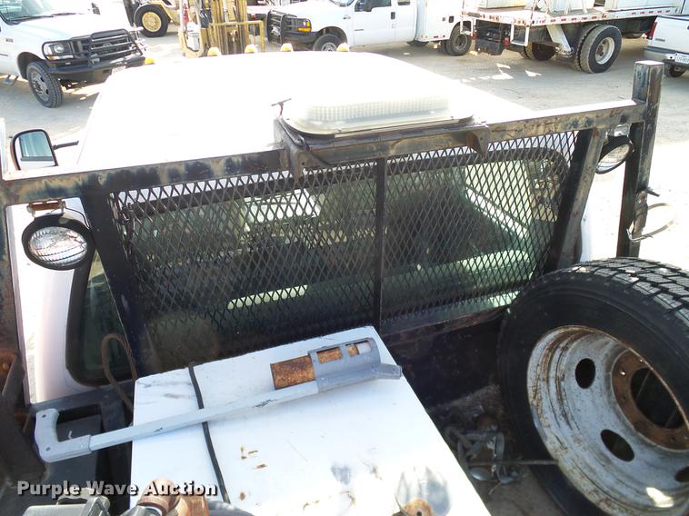image for item DC2201 2004 Ford F550 Crew Cab flatbed truck