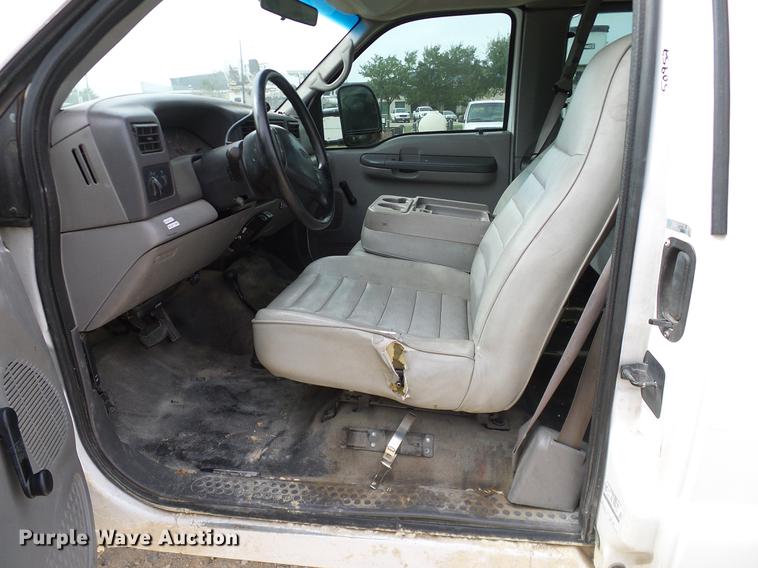 image for item DC2202 1999 Ford F350 Super Duty SuperCab utility bed pickup truck