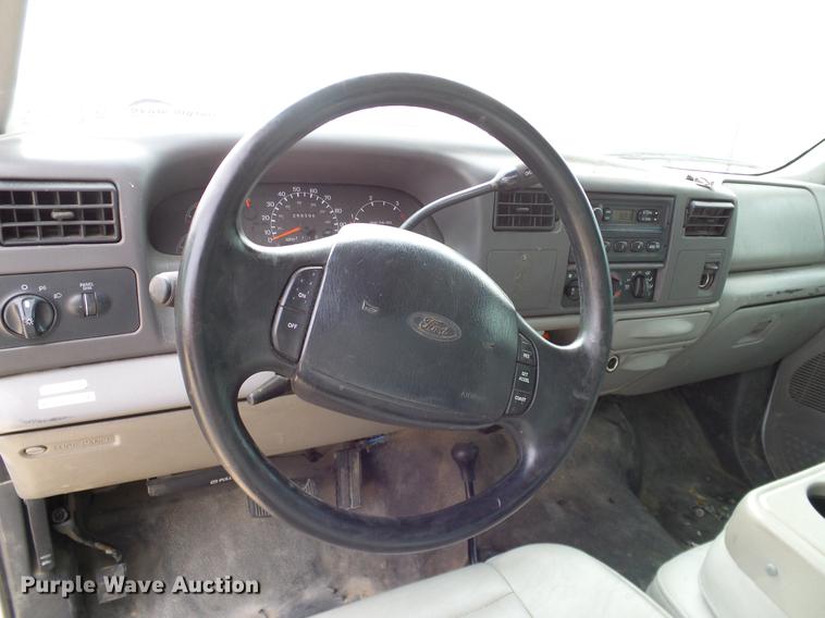 image for item DC2202 1999 Ford F350 Super Duty SuperCab utility bed pickup truck