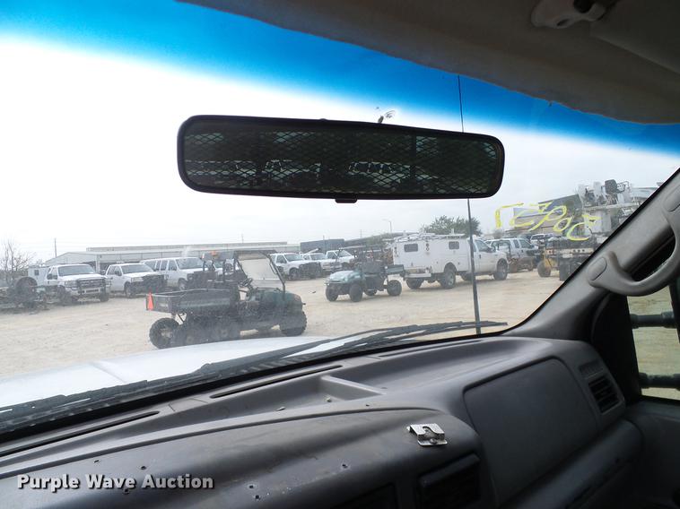 image for item DC2202 1999 Ford F350 Super Duty SuperCab utility bed pickup truck