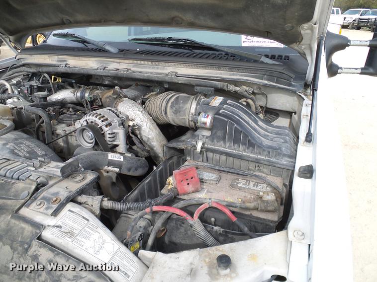 image for item DC2202 1999 Ford F350 Super Duty SuperCab utility bed pickup truck