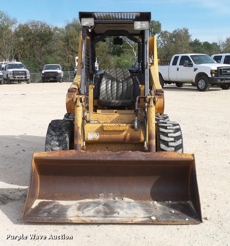 image for item DC2203 1999 Case 1840 skid steer