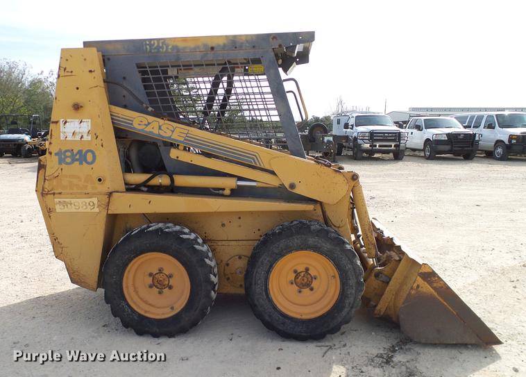 image for item DC2203 1999 Case 1840 skid steer