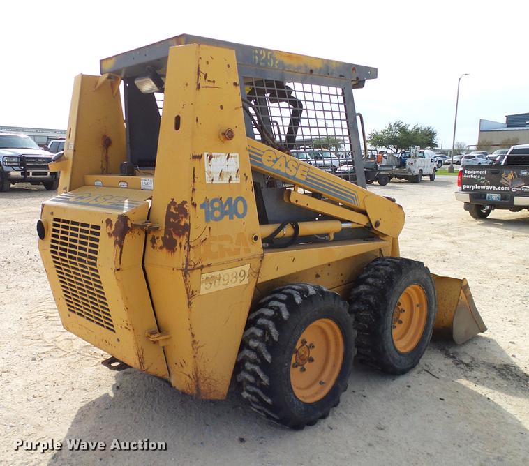 image for item DC2203 1999 Case 1840 skid steer