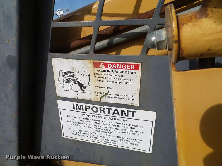 image for item DC2203 1999 Case 1840 skid steer