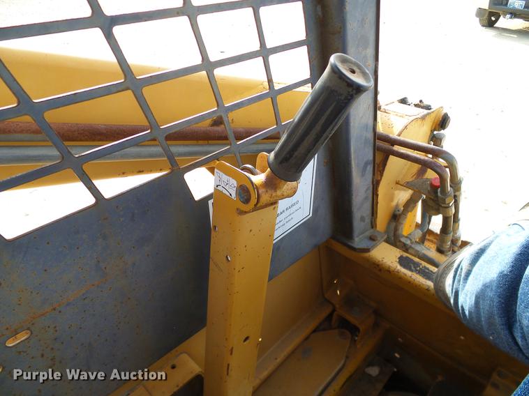 image for item DC2203 1999 Case 1840 skid steer