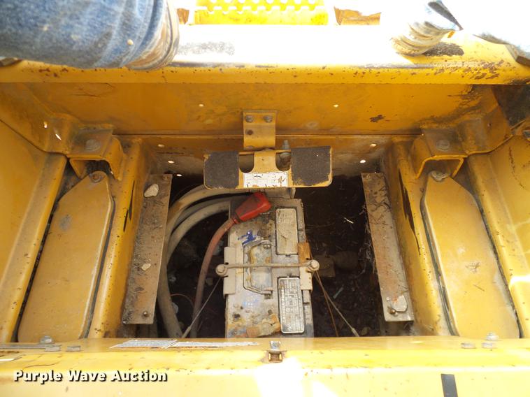 image for item DC2203 1999 Case 1840 skid steer