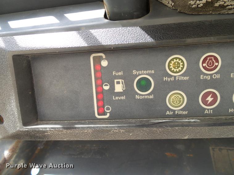 image for item DC2203 1999 Case 1840 skid steer