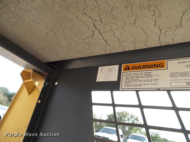 image for item DC2203 1999 Case 1840 skid steer