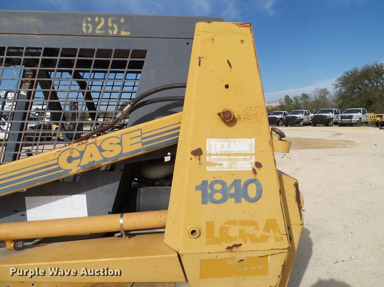 image for item DC2203 1999 Case 1840 skid steer