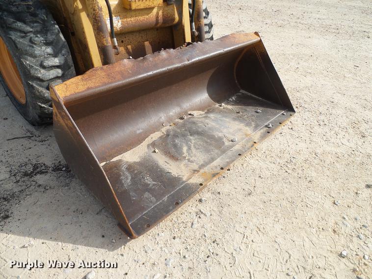 image for item DC2203 1999 Case 1840 skid steer