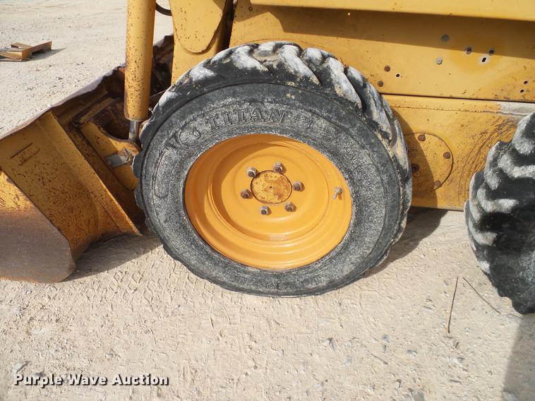 image for item DC2203 1999 Case 1840 skid steer