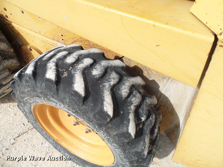 image for item DC2203 1999 Case 1840 skid steer