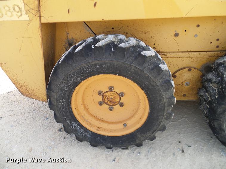 image for item DC2203 1999 Case 1840 skid steer