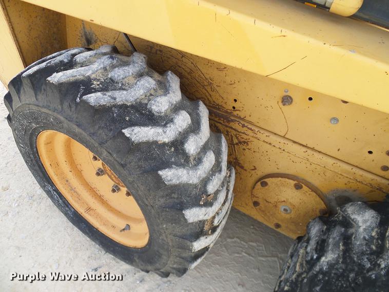 image for item DC2203 1999 Case 1840 skid steer