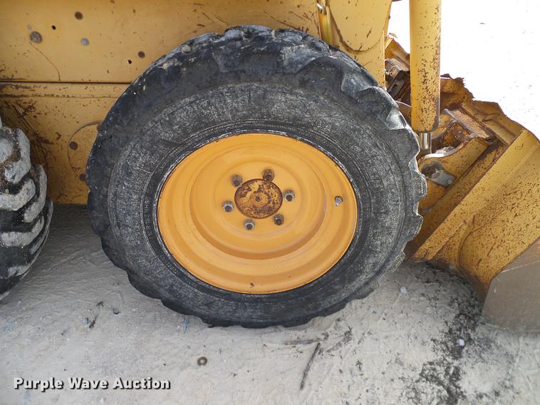 image for item DC2203 1999 Case 1840 skid steer