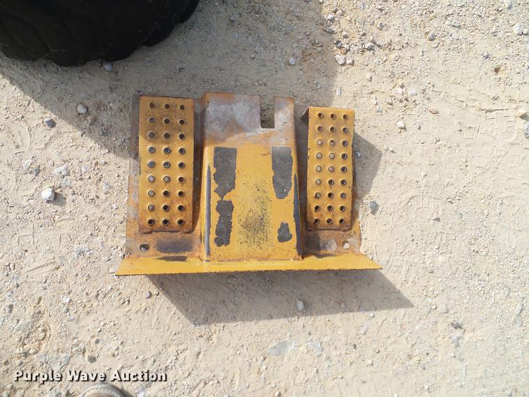 image for item DC2203 1999 Case 1840 skid steer