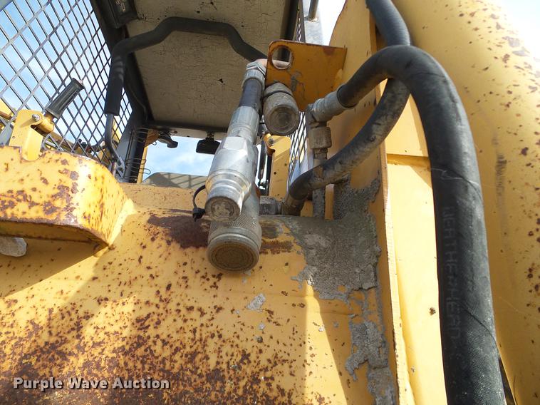 image for item DC2203 1999 Case 1840 skid steer