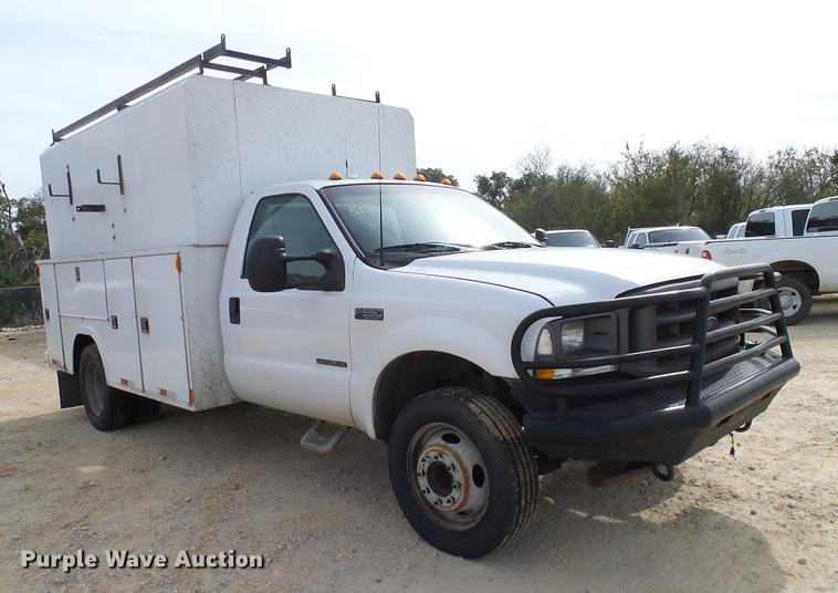 image for item DC2204 2002 Ford F550 utility truck