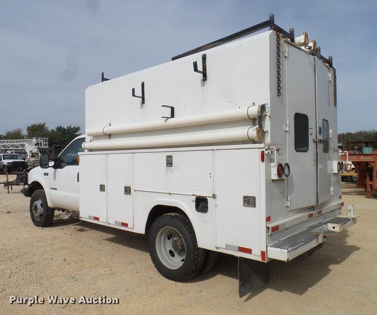 image for item DC2204 2002 Ford F550 utility truck