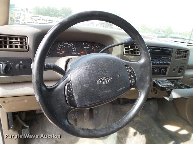 image for item DC2204 2002 Ford F550 utility truck