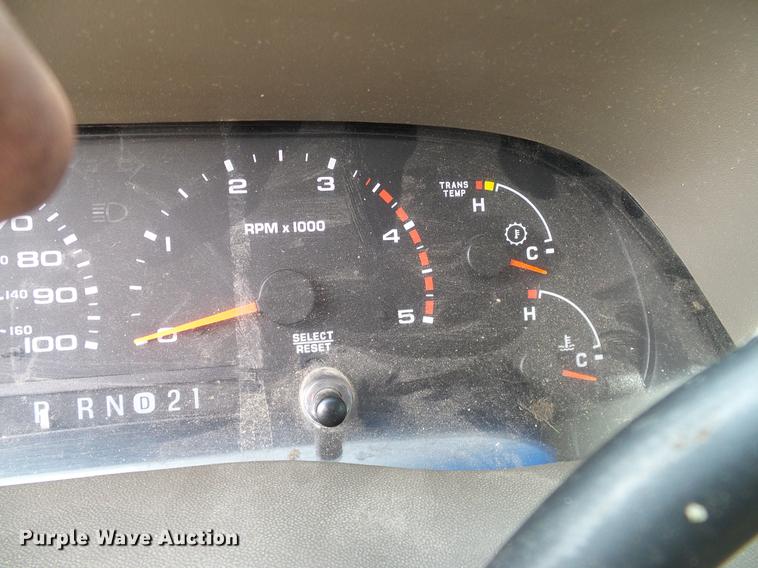 image for item DC2204 2002 Ford F550 utility truck