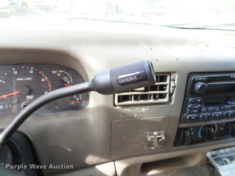 image for item DC2204 2002 Ford F550 utility truck