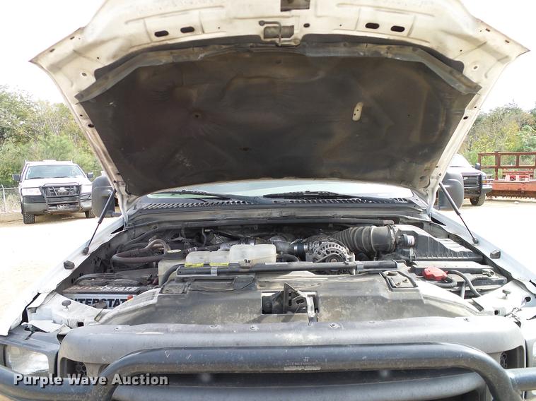 image for item DC2204 2002 Ford F550 utility truck