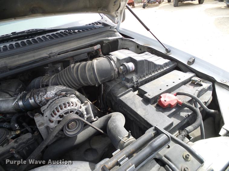 image for item DC2204 2002 Ford F550 utility truck