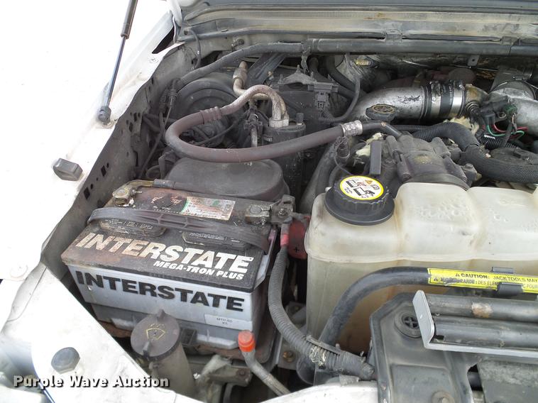 image for item DC2204 2002 Ford F550 utility truck