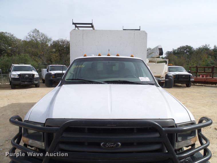 image for item DC2204 2002 Ford F550 utility truck